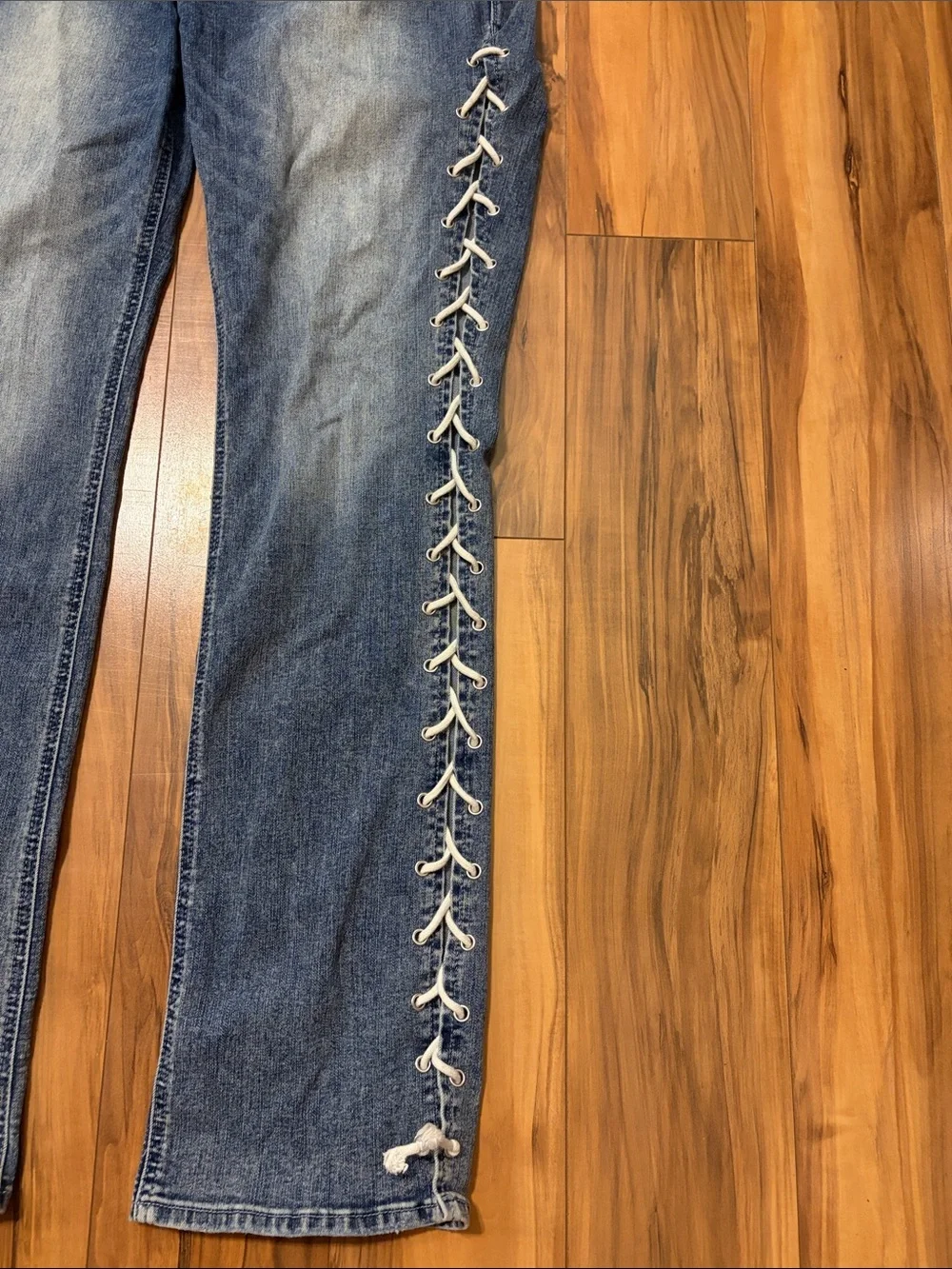 True Religion Distressed Blue Denim Straight-Leg Jeans with White Side Lacing